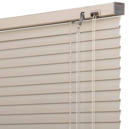 Persiana de aluminio Crema 105cm ancho x230cm alto Laminas 25mm