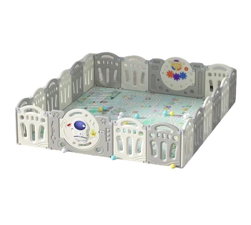 Corral Bebe Armado 199x230cm Y Alfombra Planeta