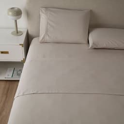 Sabana Hotel Ultra Suave + Funda Bordada Varias Medidas - Beige - Super King Blanco 2 PLAZAS