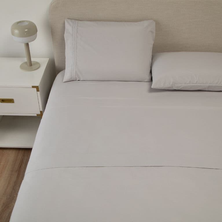 Sabana Hotel Ultra Suave + Funda Bordada Varias Medidas - Gris - Super King Blanco