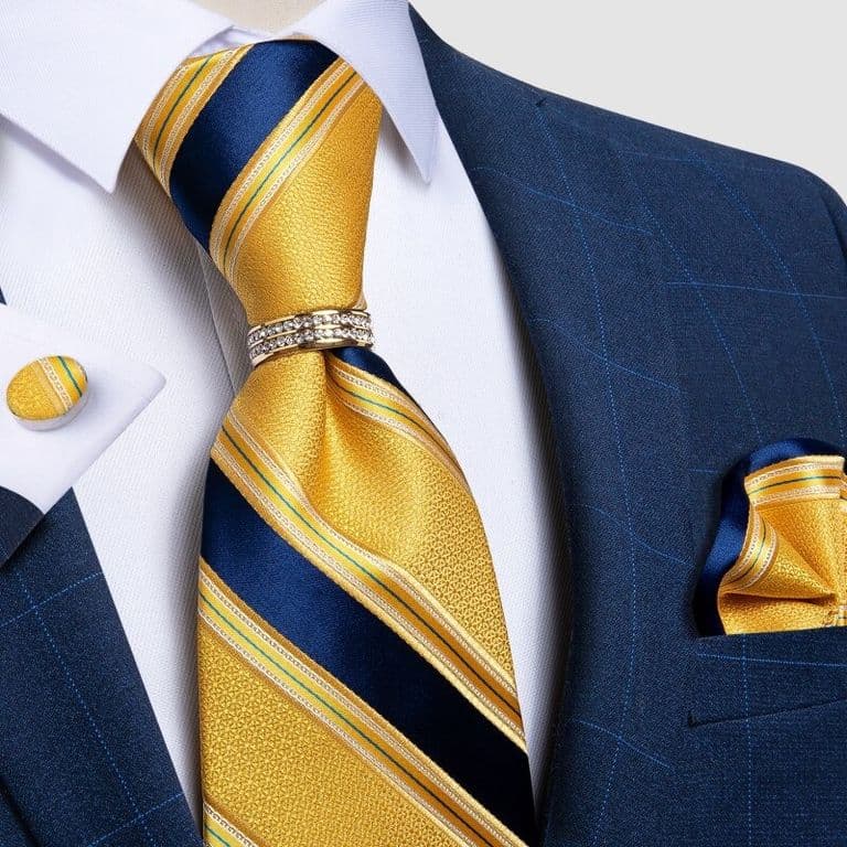 Corbata Hombre Seda En Caja Anillo Dorado Pano Colleras Set Pack Amarillo TALLA UNICA