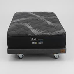 Cama 1.5 Plaza Box 8 cm - L200 cm + Colchon Black Prime - Modelo Uno / Con Rueda Deluxe (Gris)