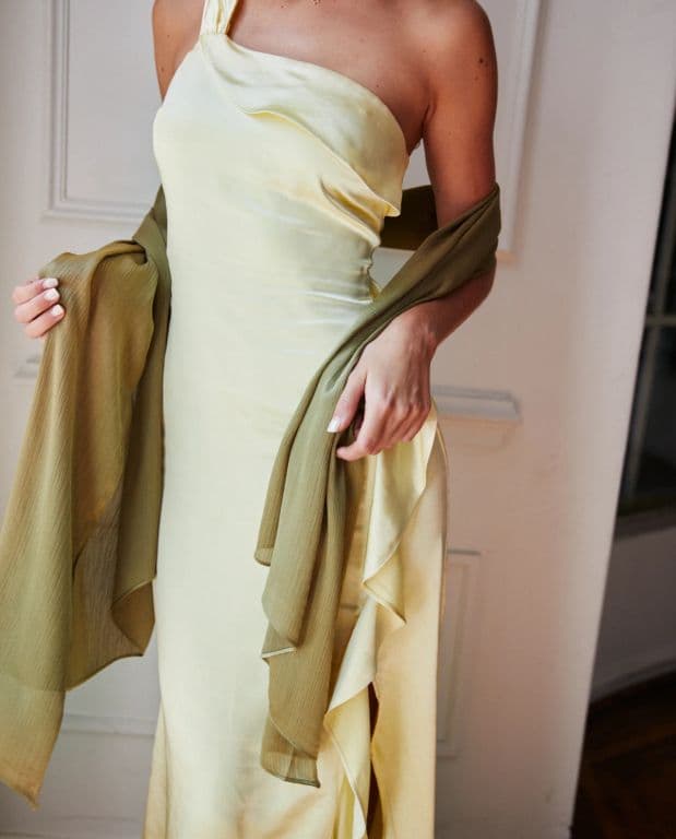 Maxi Panuelo Antonia de Satin Plisado Verde Oliva Verde TALLA UNICA