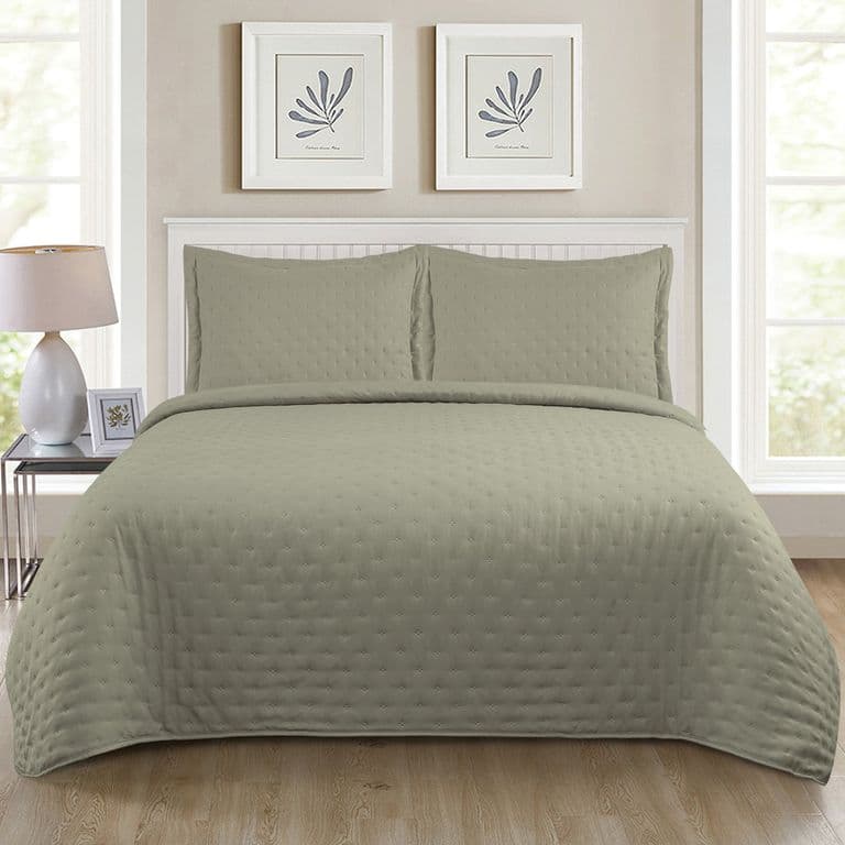 Cubrecama Quilt Roma Con Fundas De Almohada Oliva KING