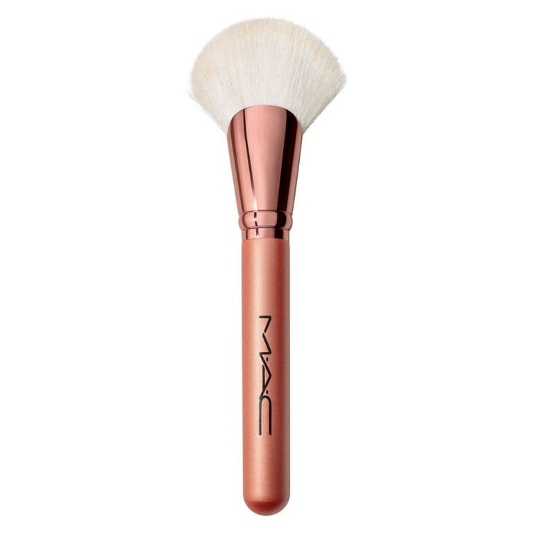 Brocha MAC 143S Bronzer Fan Brush