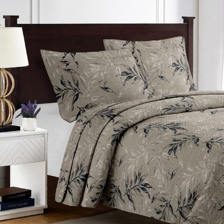 Cubrecama Quilt Breda Con Fundas De Almohada Beige 2 PLAZAS