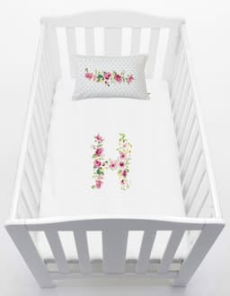 Cubreplumon Pack & Play, Letras Vintage H Blanco