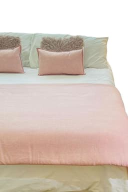 Set Piecera Lino Rosado 90 x 260 + 2 cojines 50 x 30 cm Antonia Paz