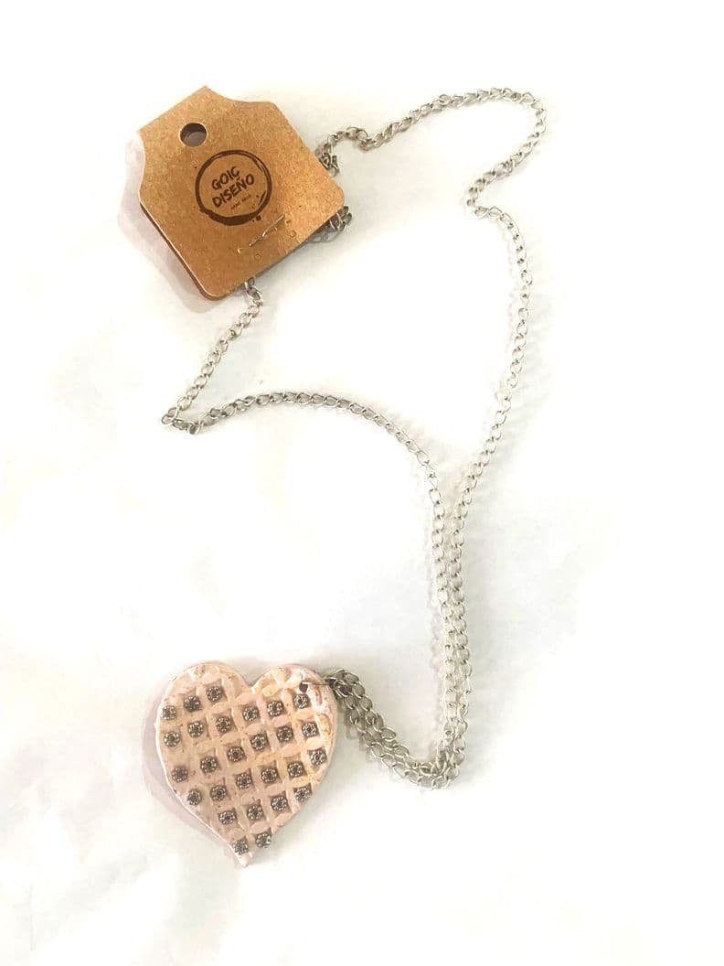 collar de porcelana hecho a mano diseno exclusivo Rosado